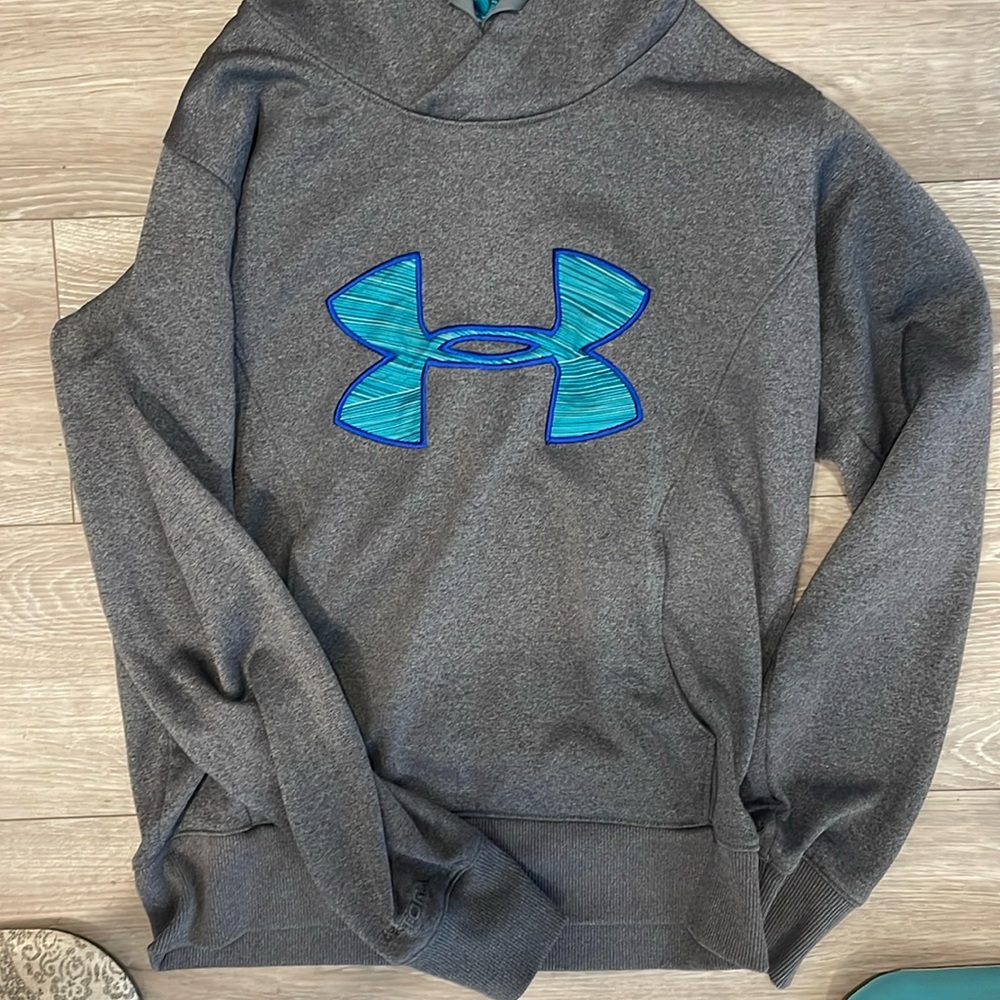 Under armor sweatshirt